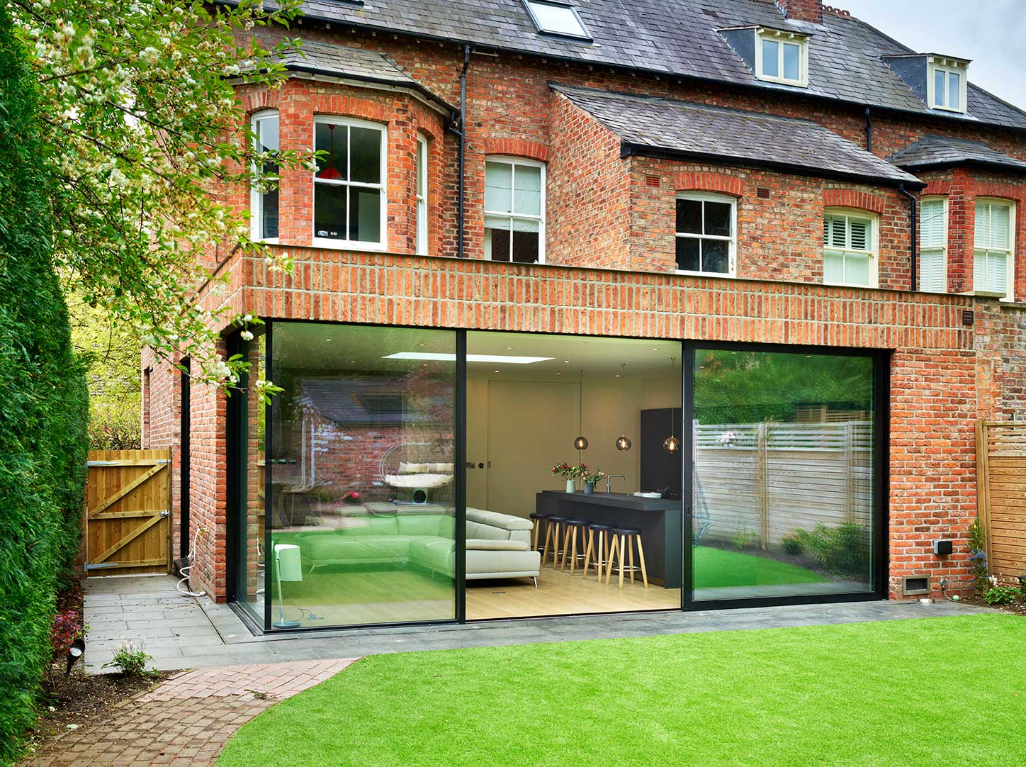 Frameless Aluminium UK